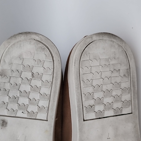 Birdies Tan and White Sneakers Sleek and Versatile - Picture 11 of 11